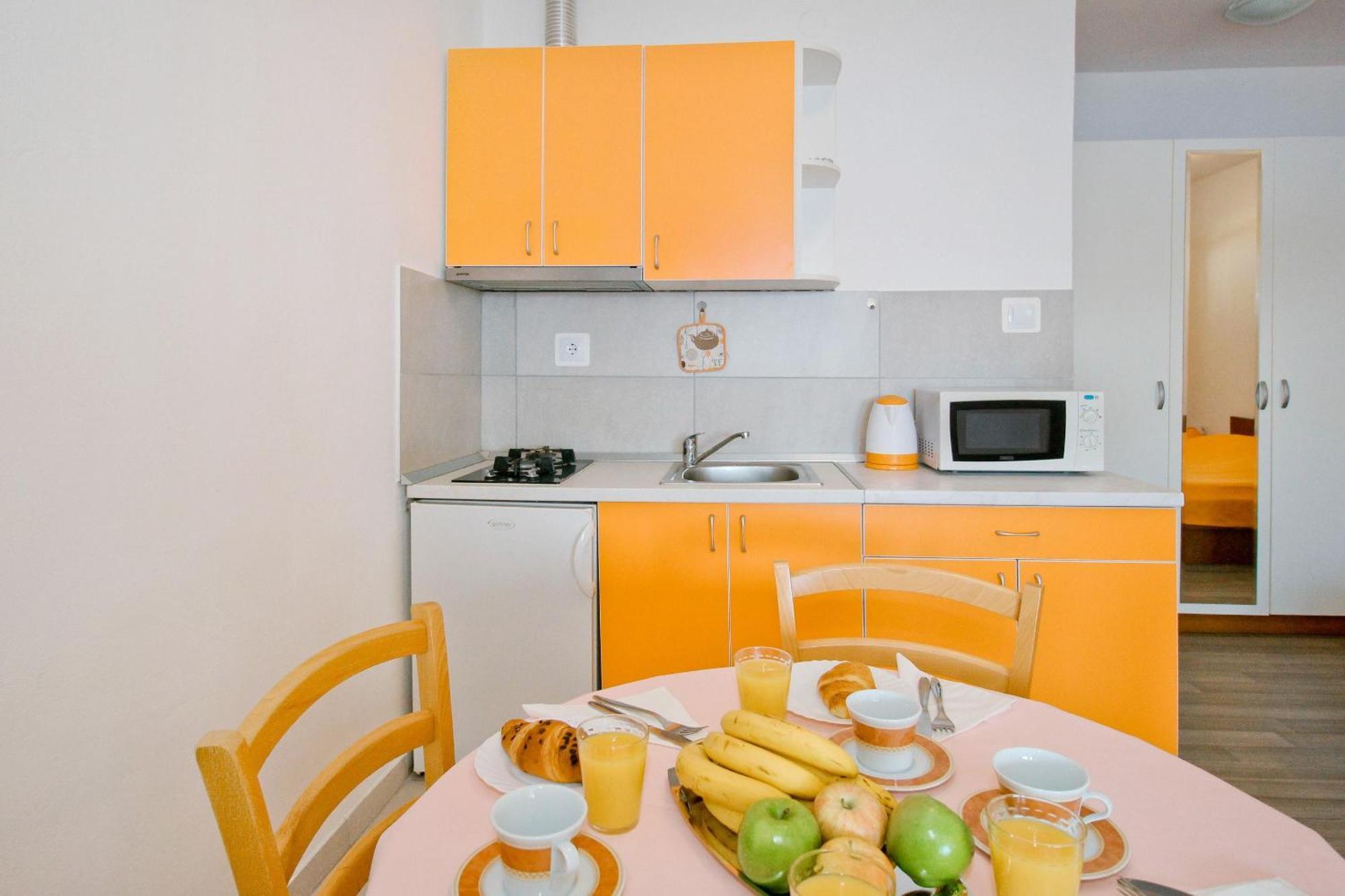Apartments Ane Molunat Exterior photo