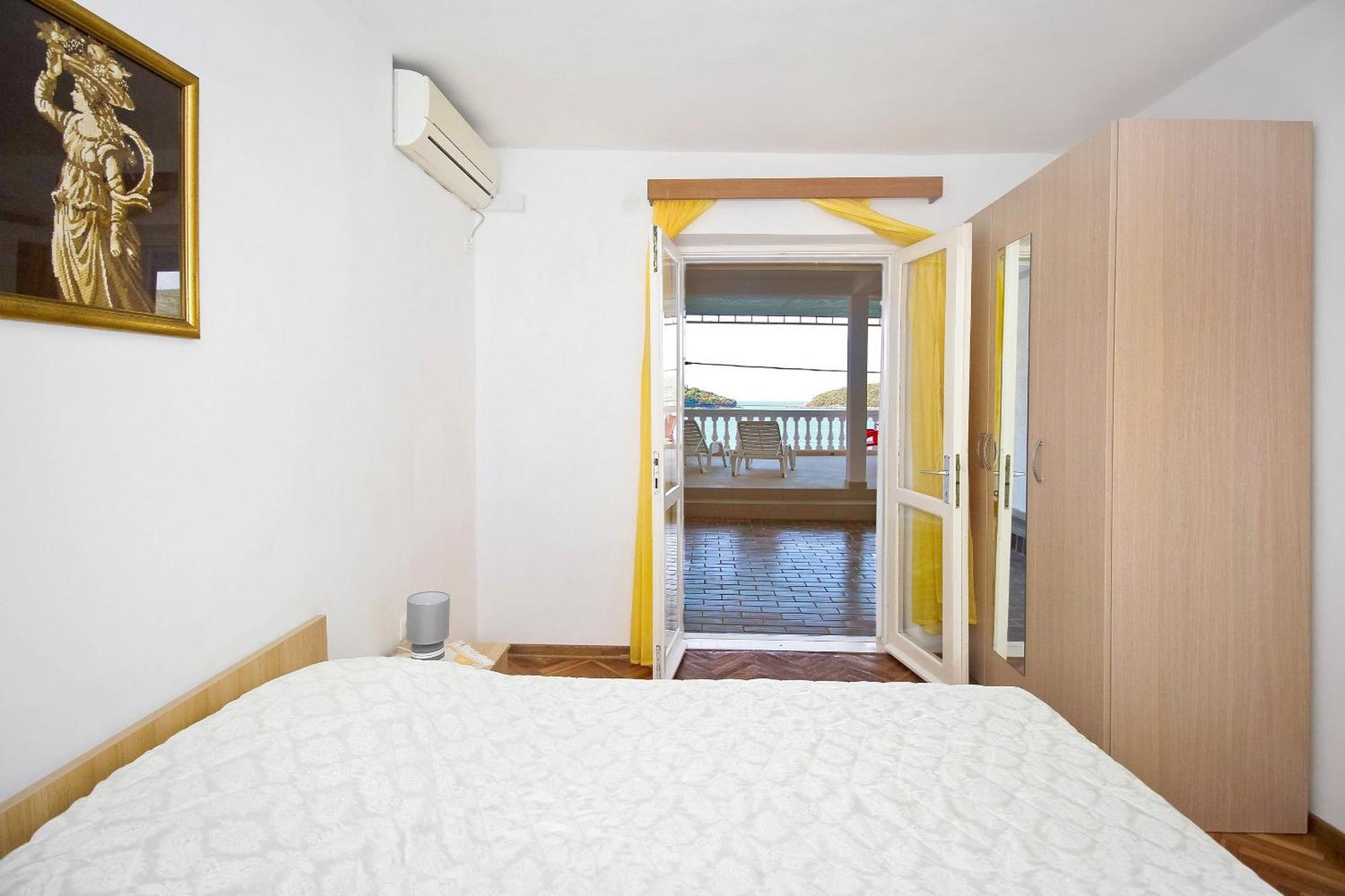 Apartments Ane Molunat Exterior photo